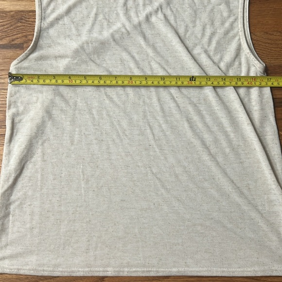 Missguided Lightweight Sleeveless Mock Neck Tank Top - NEW size 6 - Picture 5 of 6